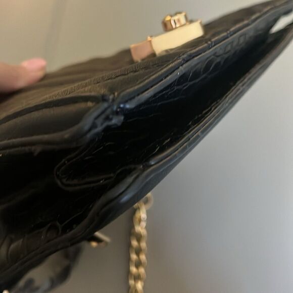 Mia K. Collection black‎ quilted crossbody bag - Picture 12 of 16